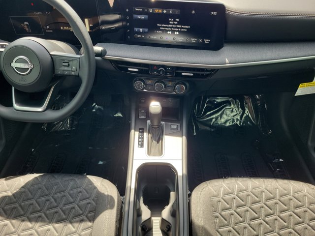 Vehicle image 13 of 30