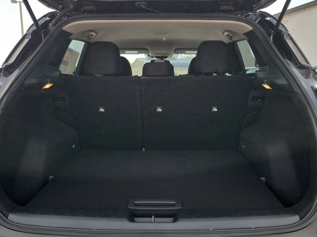Vehicle image 6 of 30