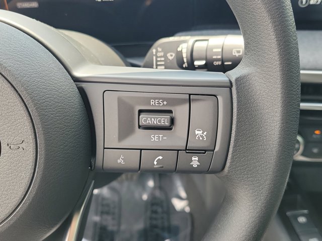 Vehicle image 26 of 30