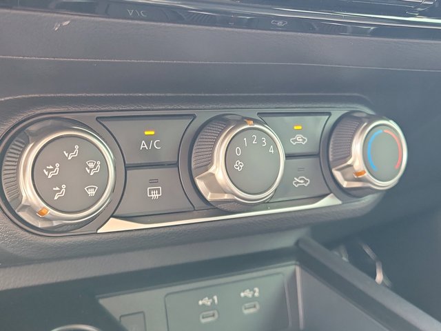 Vehicle image 20 of 30