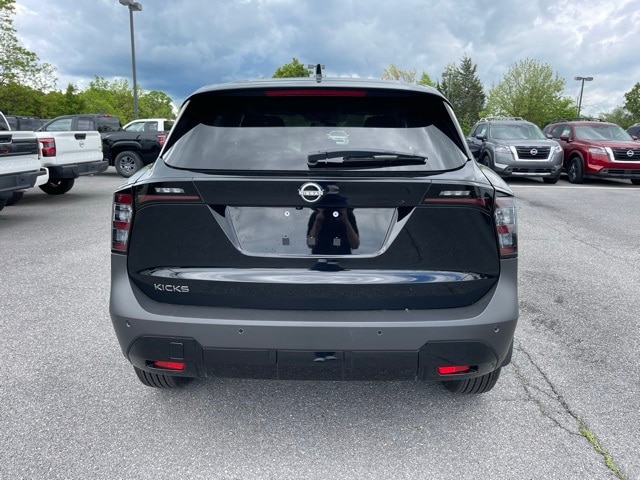 2025 Nissan Kicks SV Image 6 of 28