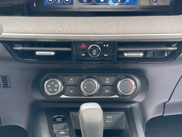 2025 Nissan Kicks SV Image 23 of 28