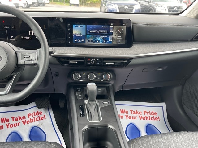 2025 Nissan Kicks SV Image 21 of 28