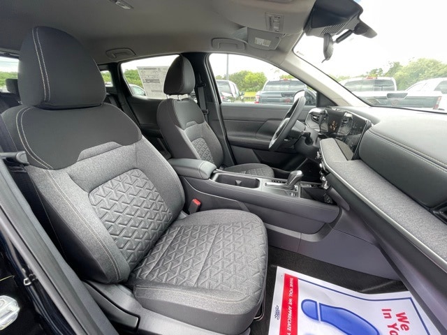 2025 Nissan Kicks SV Image 15 of 28