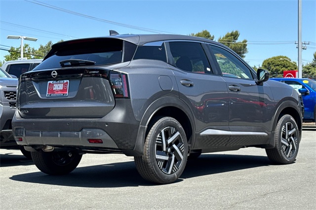 Vehicle image 5 of 34