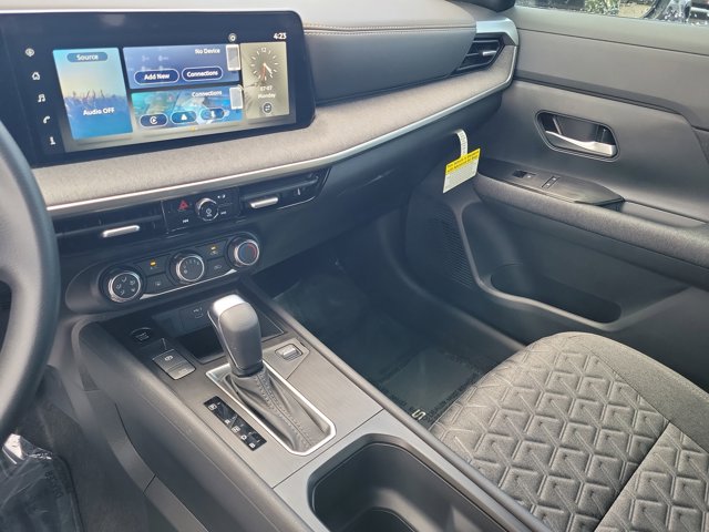 Vehicle image 23 of 30