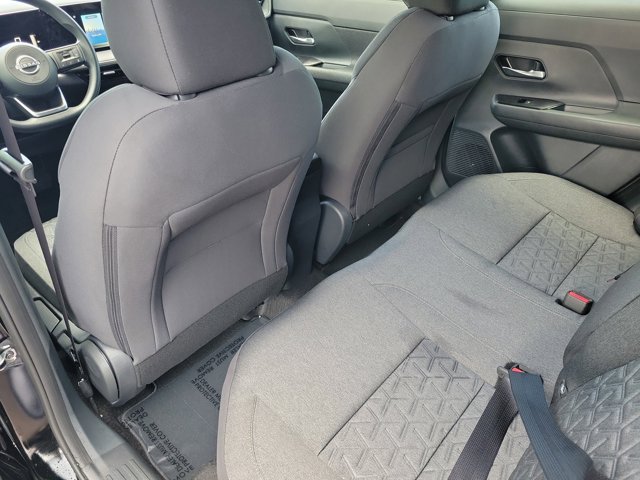 Vehicle image 8 of 30
