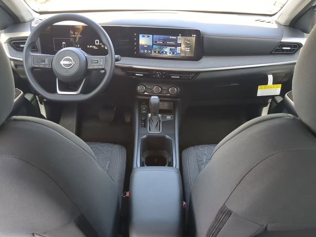 Vehicle image 14 of 31