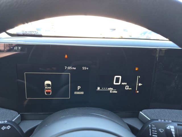 Vehicle image 19 of 66