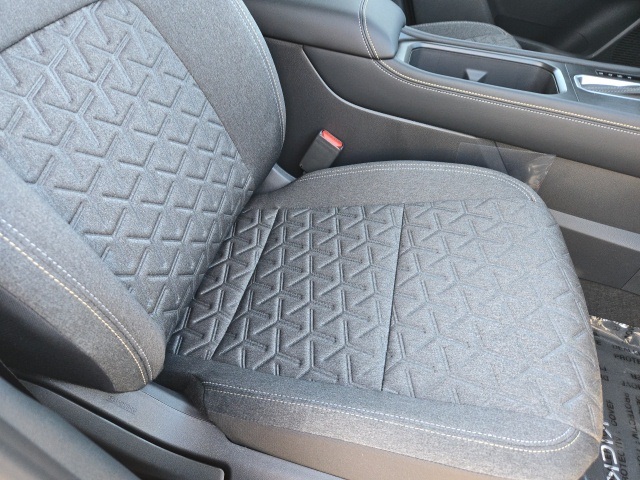 Vehicle image 15 of 66