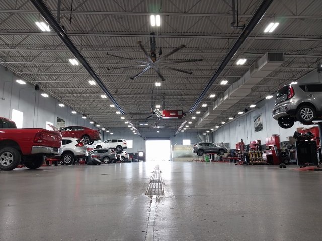 Vehicle image 41 of 66