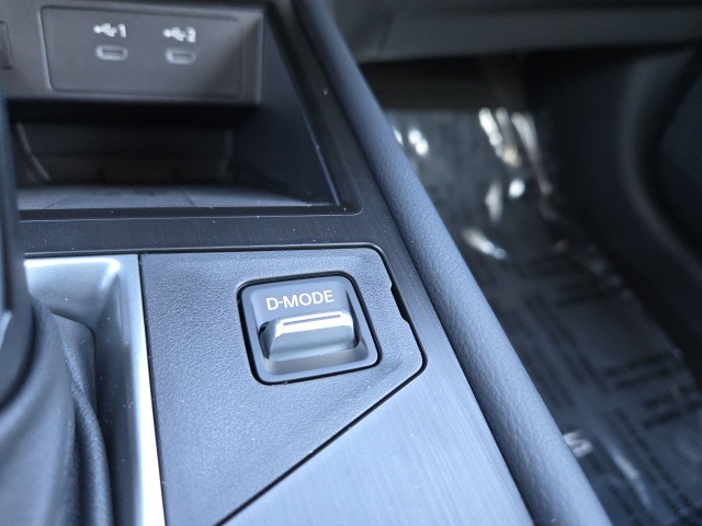 Vehicle image 44 of 66