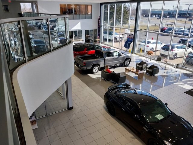 Vehicle image 18 of 66
