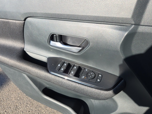 Vehicle image 48 of 66