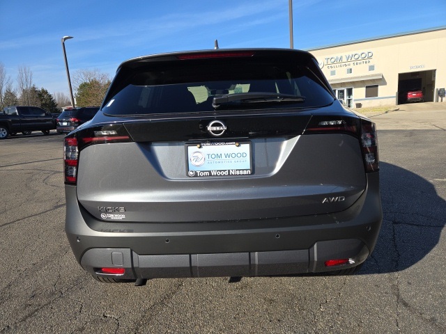 Vehicle image 7 of 66