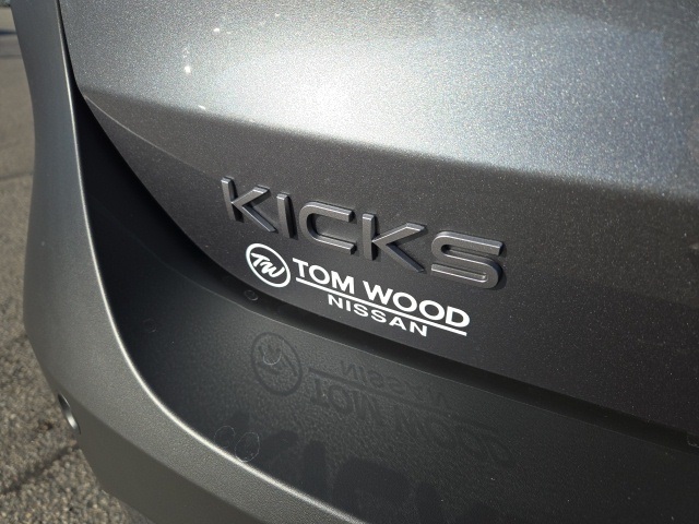 Vehicle image 57 of 66