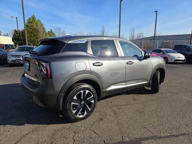Vehicle image 6 of 66