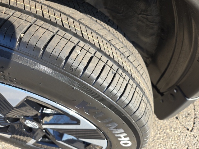 Vehicle image 12 of 66