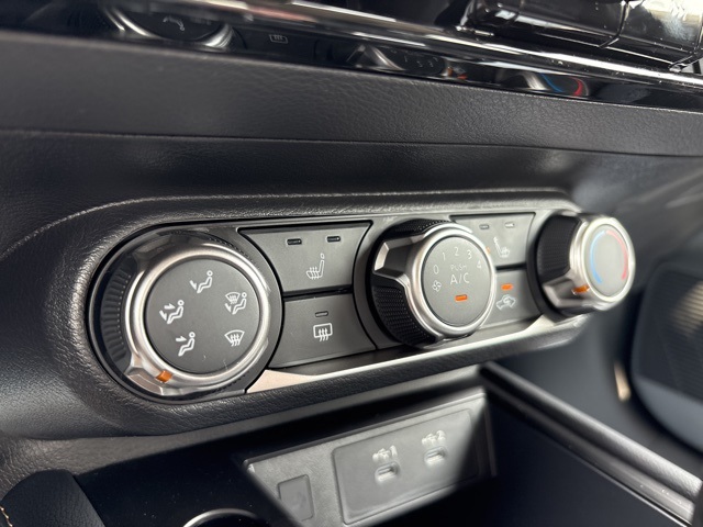 Vehicle image 41 of 69