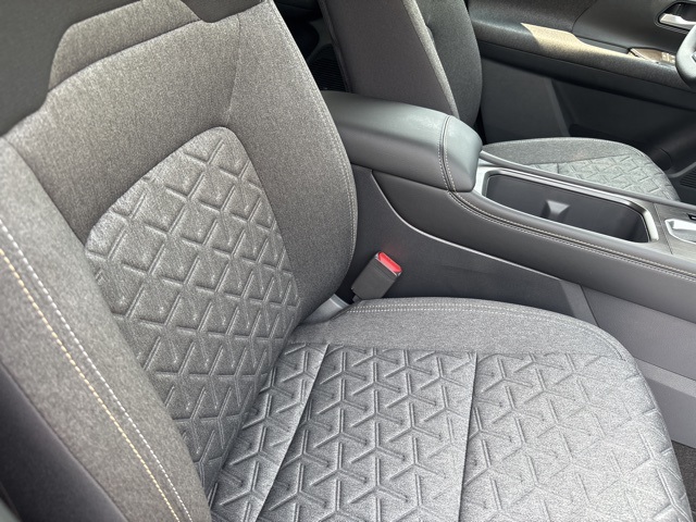 Vehicle image 23 of 69