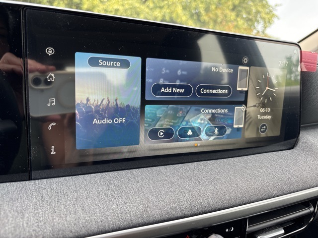 Vehicle image 42 of 69