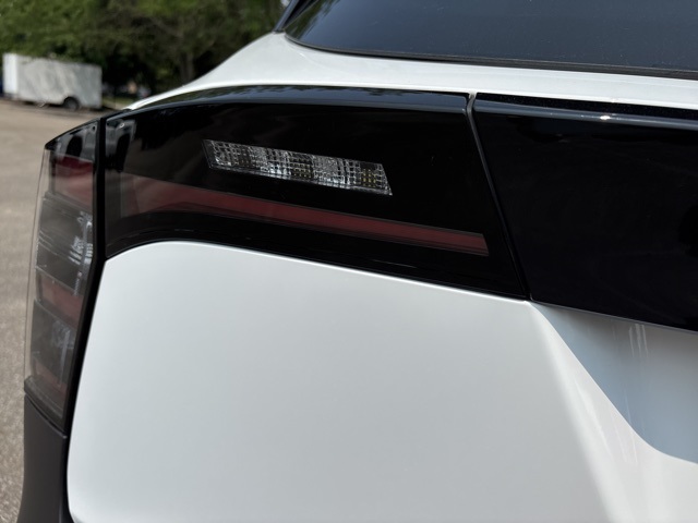 Vehicle image 15 of 69