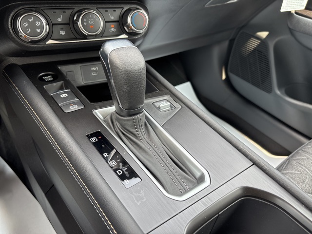 Vehicle image 38 of 69