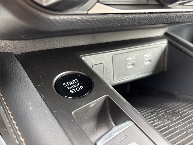 Vehicle image 39 of 69