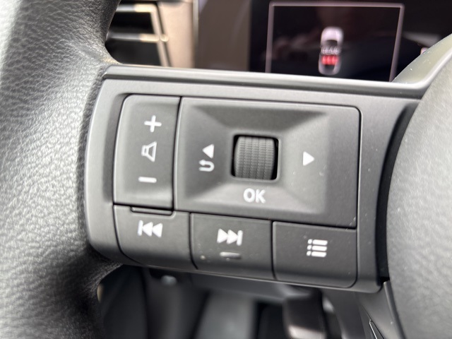 Vehicle image 34 of 69