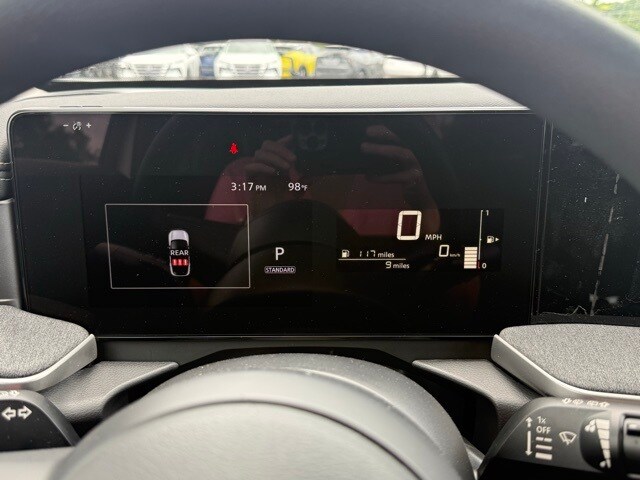 2025 Nissan Kicks SV Image 18 of 28