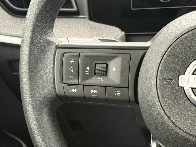 2025 Nissan Kicks SV Image 25 of 28