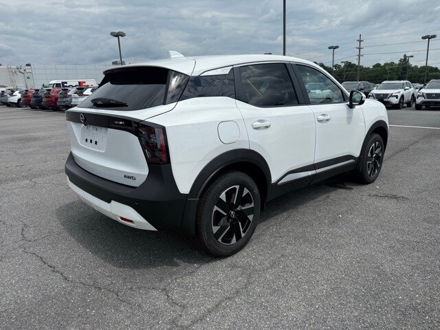 2025 Nissan Kicks SV Image 5 of 28