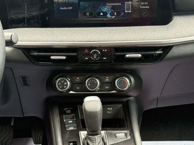 2025 Nissan Kicks SV Image 27 of 28