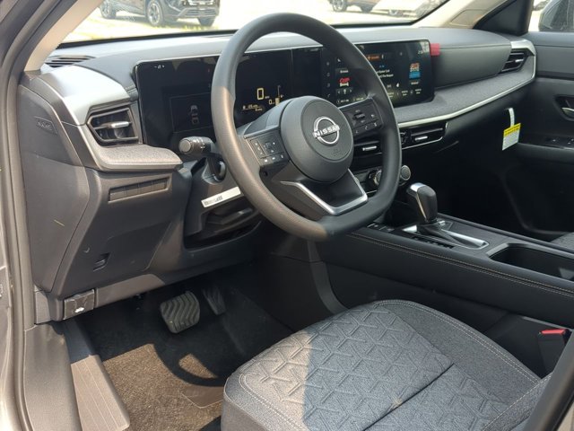 Vehicle image 6 of 15