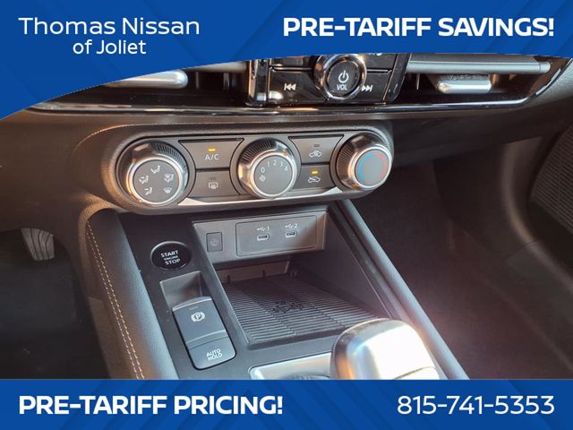 Vehicle image 22 of 25