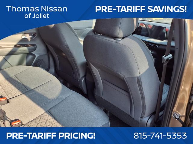 Vehicle image 10 of 25