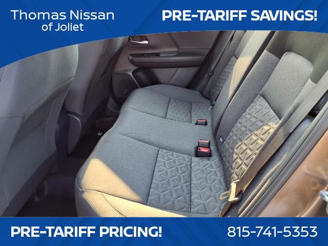 Vehicle image 18 of 25