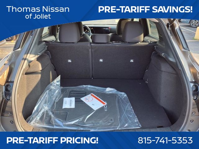 Vehicle image 9 of 25