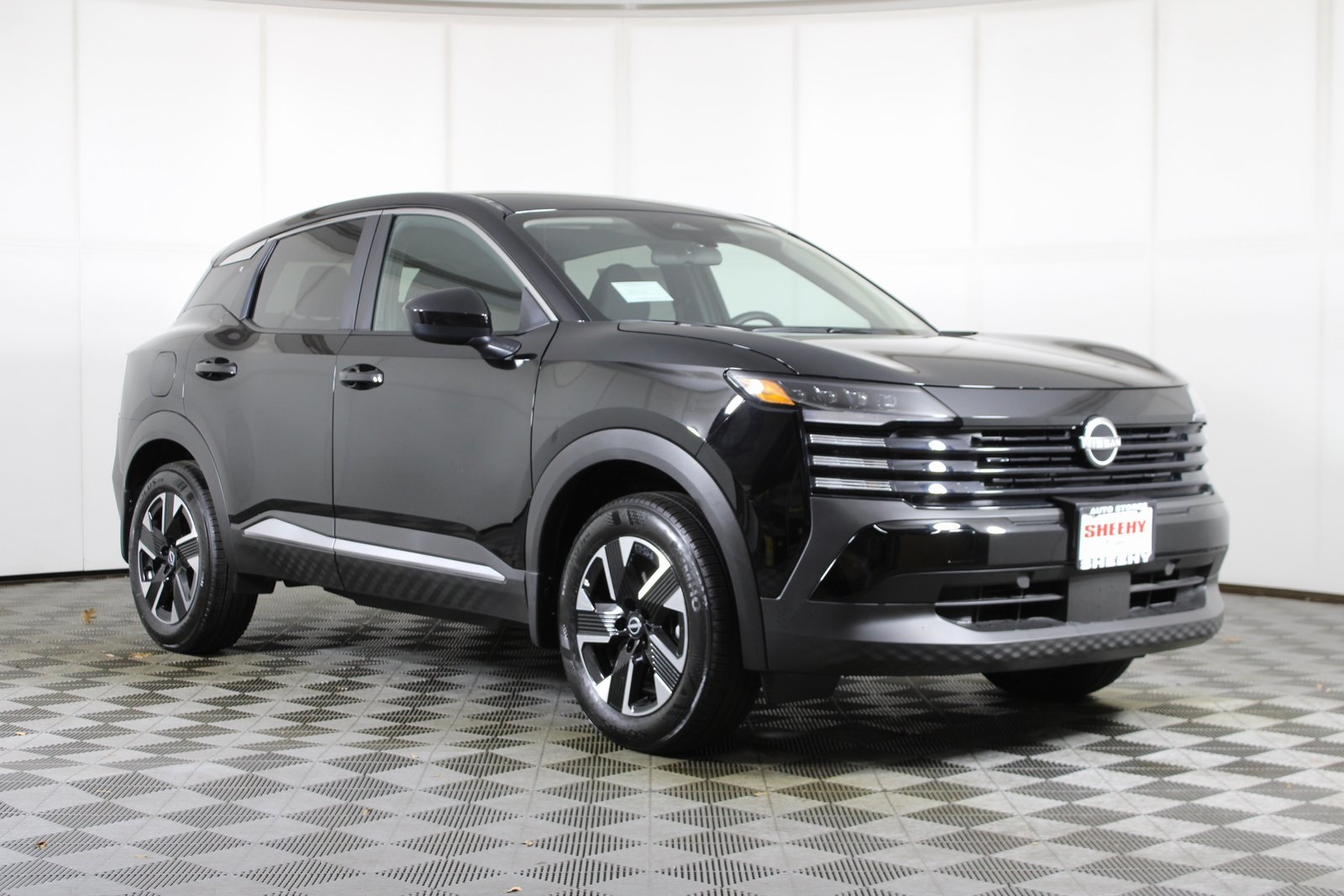 2025 Nissan Kicks SV Image 3 of 14