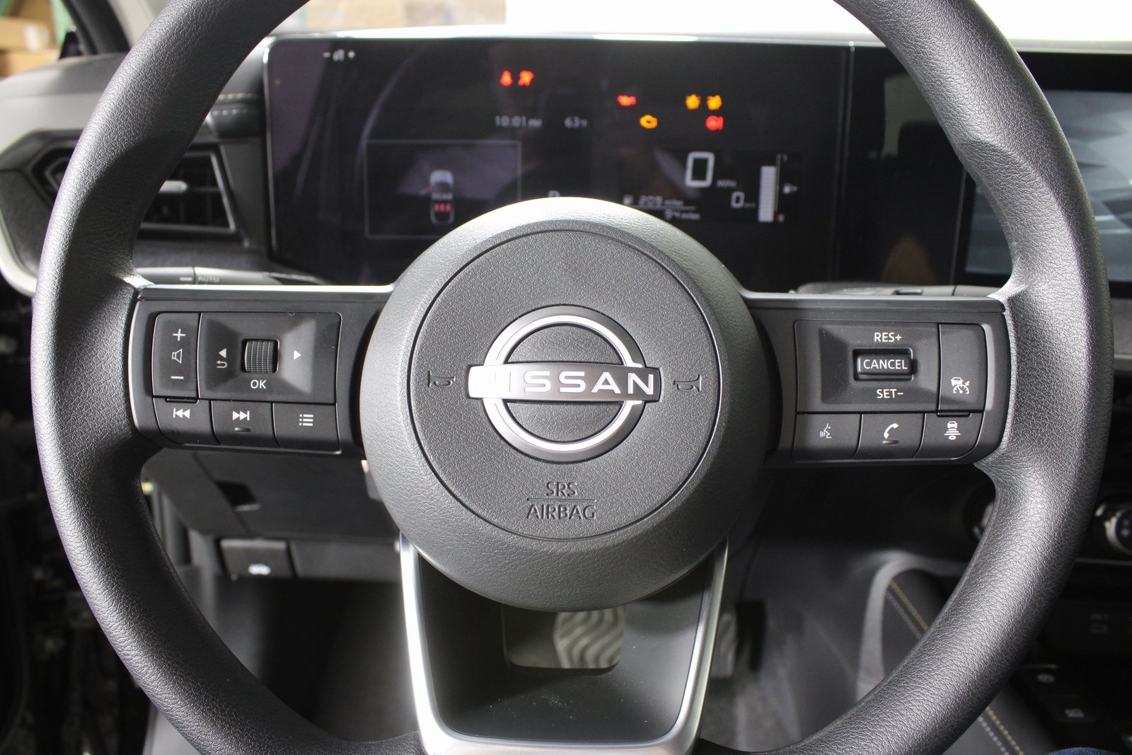 2025 Nissan Kicks SV Image 10 of 14