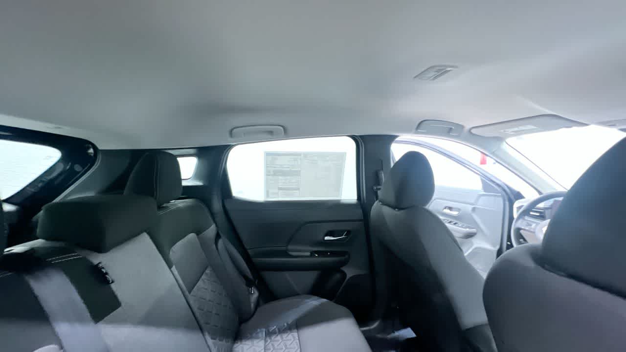 Vehicle image 37 of 43