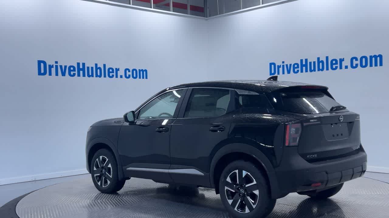 Vehicle image 7 of 43