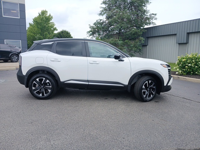 Vehicle image 6 of 69