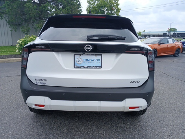 Vehicle image 8 of 69