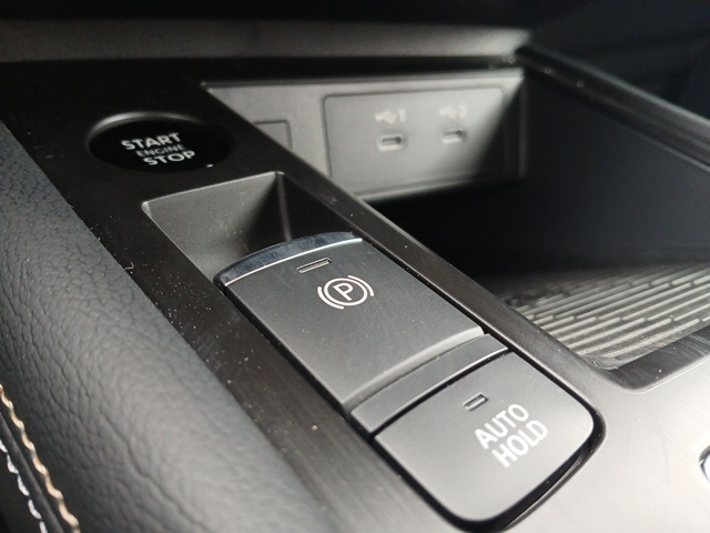 Vehicle image 38 of 69