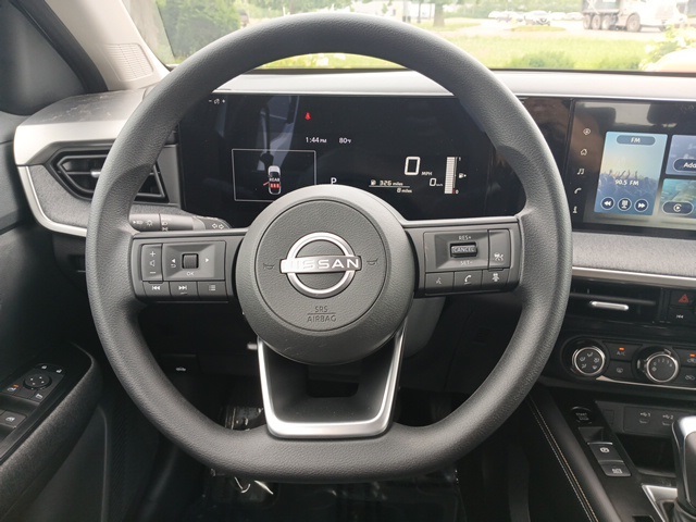 Vehicle image 32 of 69