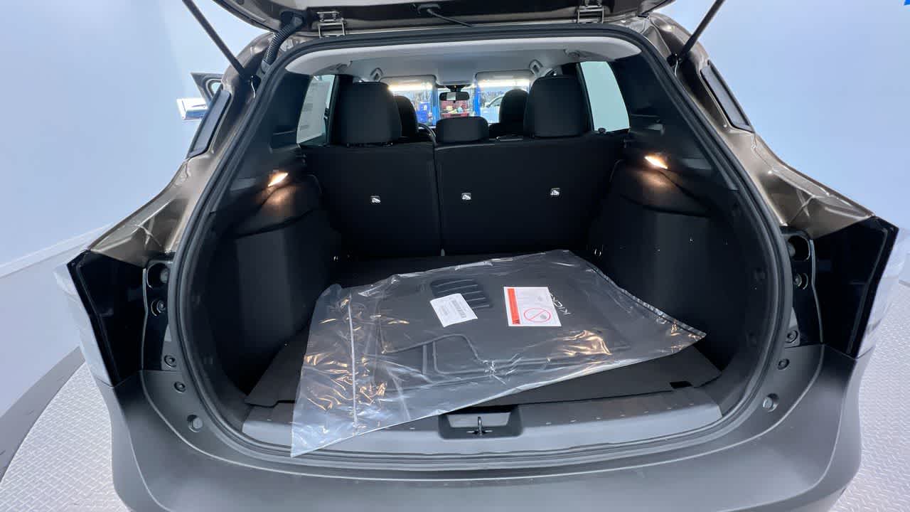 Vehicle image 39 of 42
