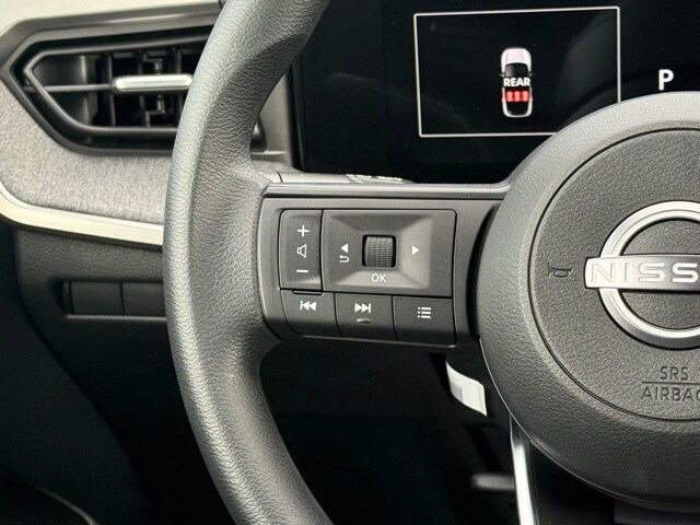 2025 Nissan Kicks SV Image 17 of 30