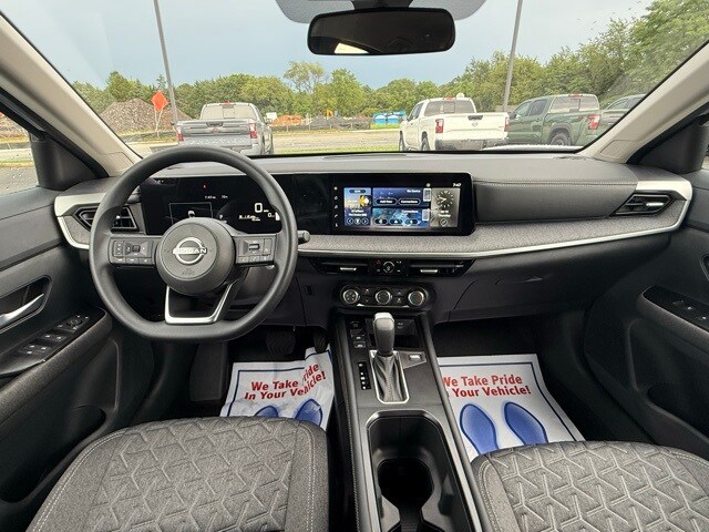 2025 Nissan Kicks SV Image 14 of 30