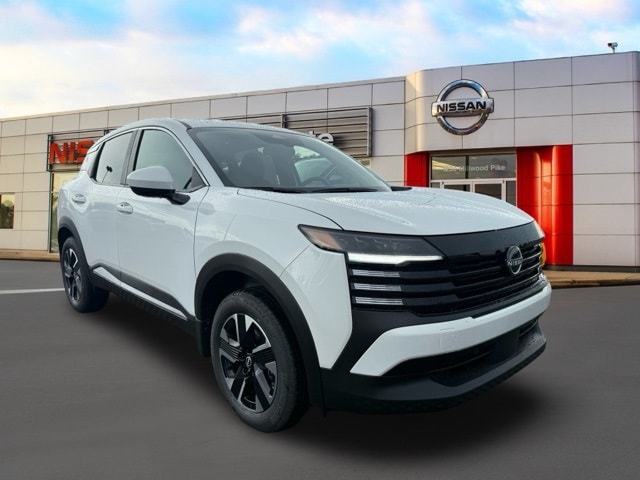 2025 Nissan Kicks SV Image 3 of 30